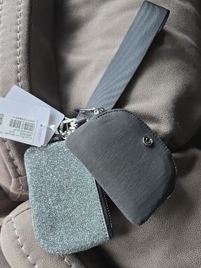 lululemon athletica Black Interior Fabric with White Tag